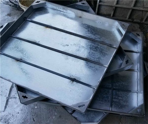 不銹鋼井蓋電話：與實用的結合