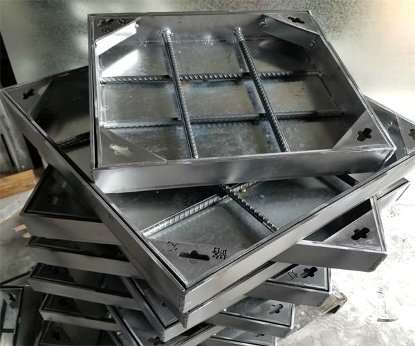 304隱形不銹鋼井蓋：現(xiàn)代城市美學(xué)與功能性的結(jié)合