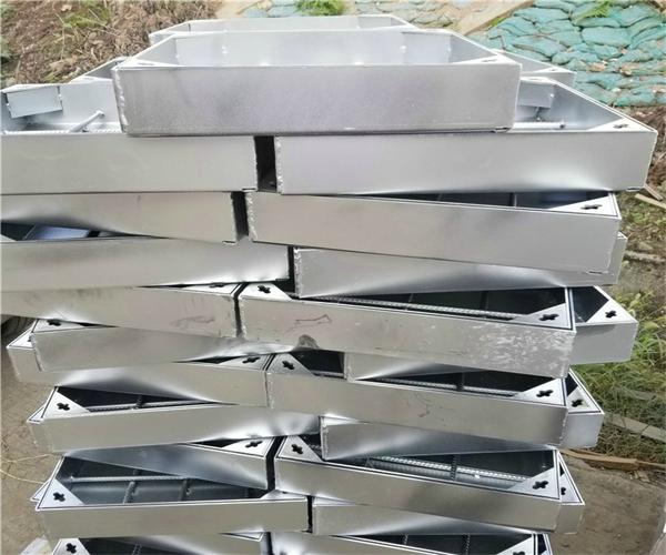 公路排水溝的做法