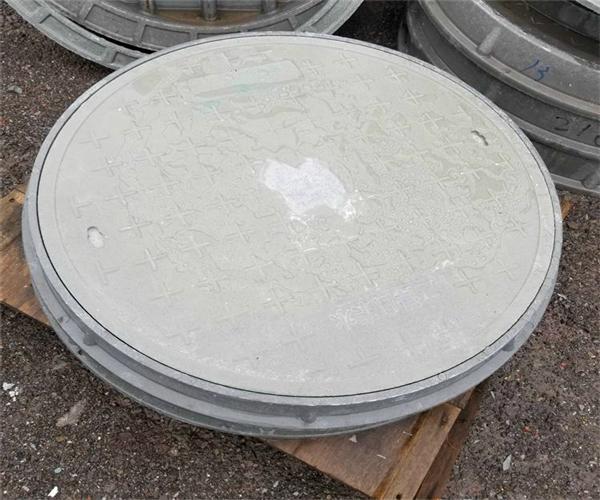 井蓋維護修復完整版 修補井蓋上的破洞方法