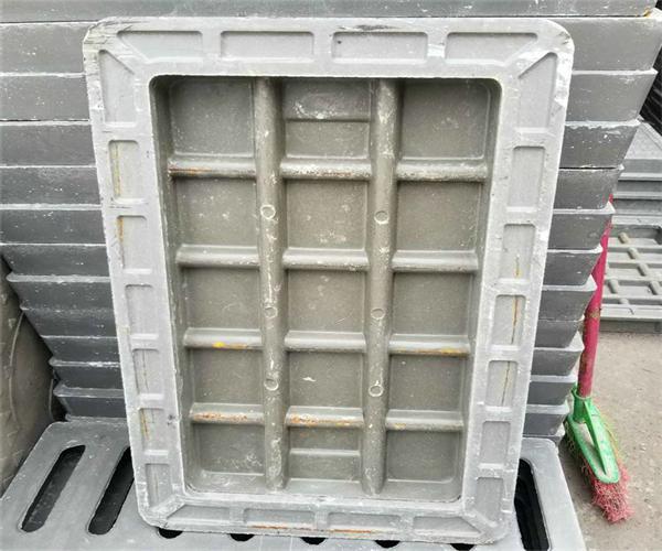 井蓋上字母代表的含義 井蓋上的字代表著什么意思