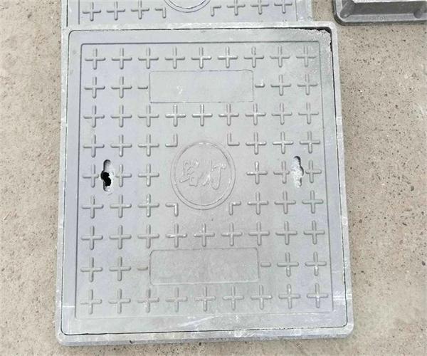 井蓋上字母代表的含義 井蓋上的字代表著什么意思