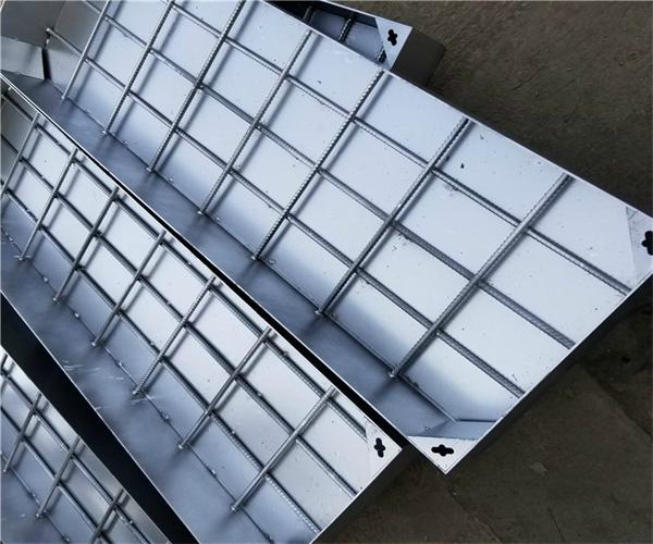 附近水泥溝蓋板圖片 水泥地溝蓋板圖片