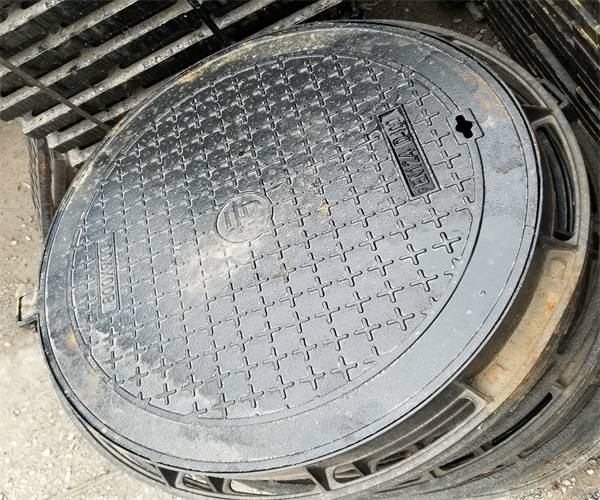 重型球墨鑄鐵井蓋與輕型區別在哪里 球墨鑄鐵井蓋輕型和重型什么區別