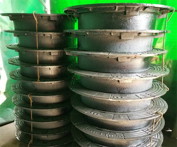 球墨鑄鐵井蓋的規(guī)格有哪些型號 球墨鑄鐵井蓋重型有哪些標(biāo)號