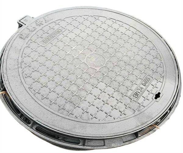 井蓋為啥放在馬路中間 馬路上小的井蓋是干嘛用的