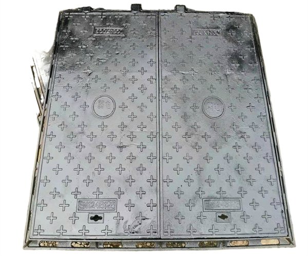 球墨鑄鐵井蓋防 球墨鑄鐵井蓋防墜網(wǎng)安裝