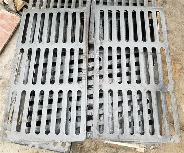鑄鐵水篦子哪里買(鑄鐵水篦子D400)