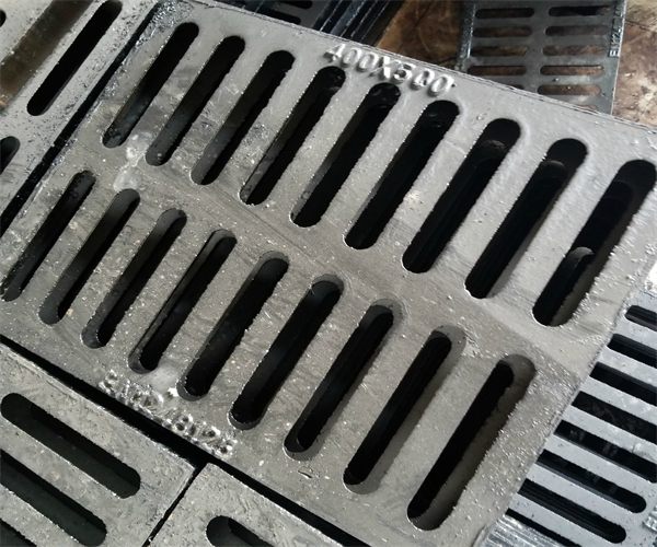 鑄鐵水溝蓋板型號規格300x500承載力詳解