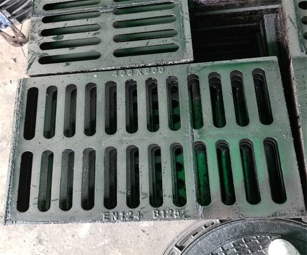 300鑄鐵水溝蓋板價格：高性價比選擇