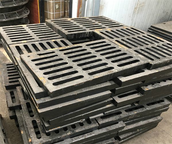 鑄鐵水溝蓋板廠家：品質(zhì)與服務(wù)并重，您的佳選擇