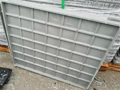 瀘州市政道路用重型帶鎖球墨鑄鐵井蓋 重型球墨鑄鐵井蓋少錢一個(gè)