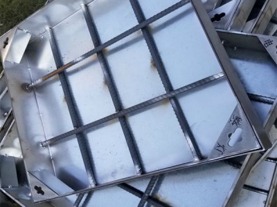 探秘不銹鋼井蓋的規(guī)格與型號(hào)：與美觀的結(jié)合