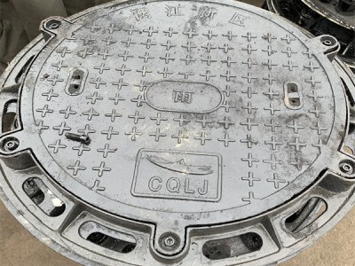 井蓋往上反水為什么 下雨天井蓋冒水的原因