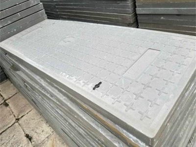 球鐵井蓋圖片 球墨鑄鐵井蓋少錢一套