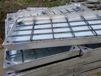 水泥井蓋防盜鎖具安裝 井蓋帶鎖的怎么安裝