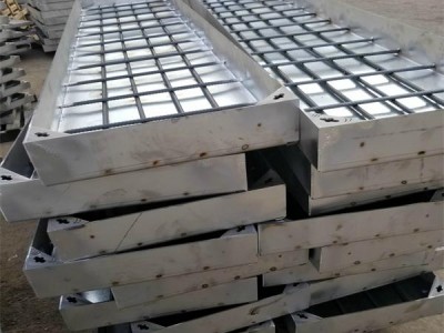 700＊800通信鑄鐵井蓋 鑄鐵井蓋700＊800是什么意思