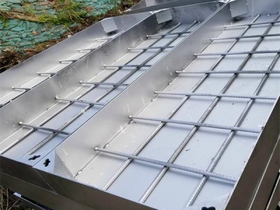 球墨鑄鐵井蓋700＊800 球墨鑄鐵井蓋700＊800EN124D400