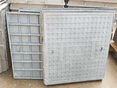 高分子復(fù)合井蓋 700*700 方井蓋