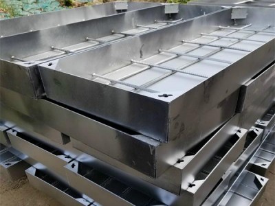 下水井蓋刷什么顏色漆 雨水井蓋和污水井蓋的區別