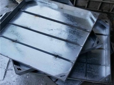 市政小區人行道井 人行道上的窨井蓋歸誰管