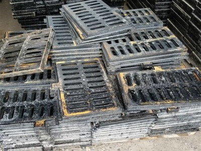 明水溝上面的雨水蓋板：城市生活的隱形守護者